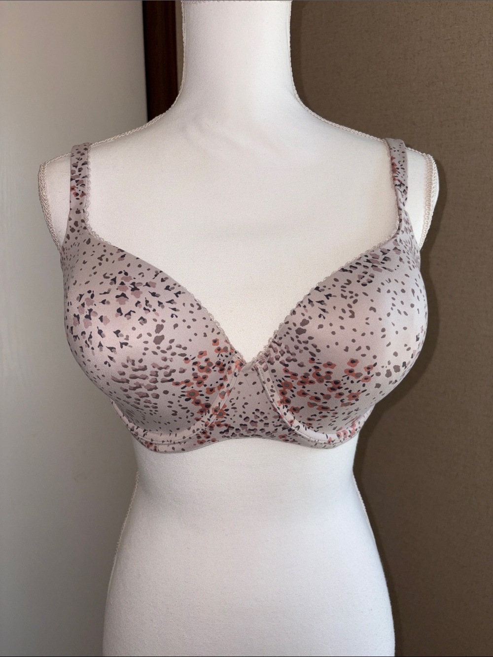 Victoria's Secret Body by Victoria Lined Demi Bra 34DDD/G75 Abstract Print Taupe